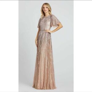 NWT Mac Duggal 4913D Short Sleeve Ombre Sequined Evening Gown Size 2